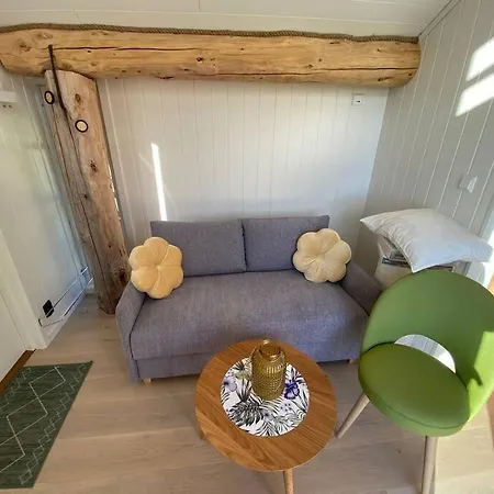 Minihus Med Drommeutsikt Til Sunnmorsalpene