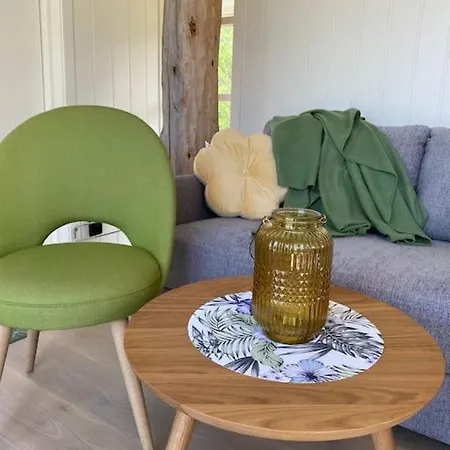 Minihus Med Drommeutsikt Til Sunnmorsalpene Aure (Sykkylven)