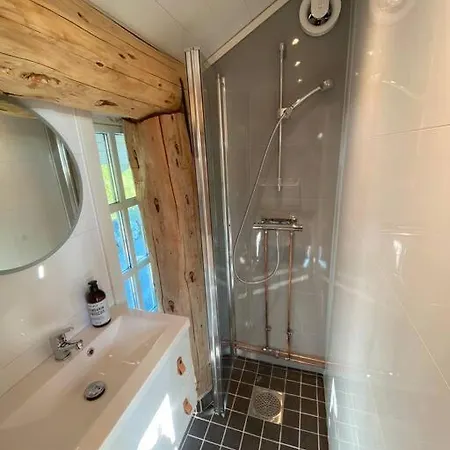 Apartment Minihus Med Drommeutsikt Til Sunnmorsalpene Aure (Sykkylven)